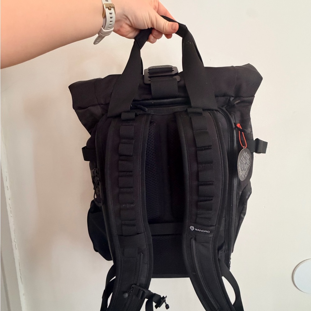 NWT Wandrd Black Camo Men's Backpack - Picture 7 of 9